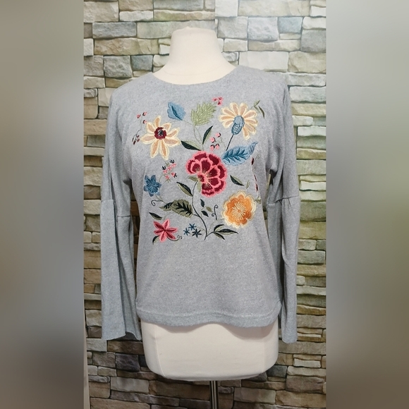 B. Boutique Sweaters - Womens Size Medium Embroidered Floral Sweater Bell Sleeves Cottagecore